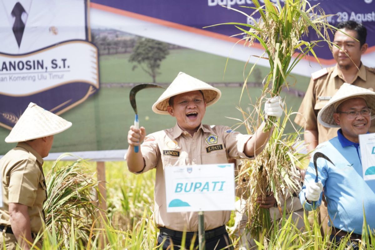 Bupati OKU Timur komitmen tingkatkan produk pertanian