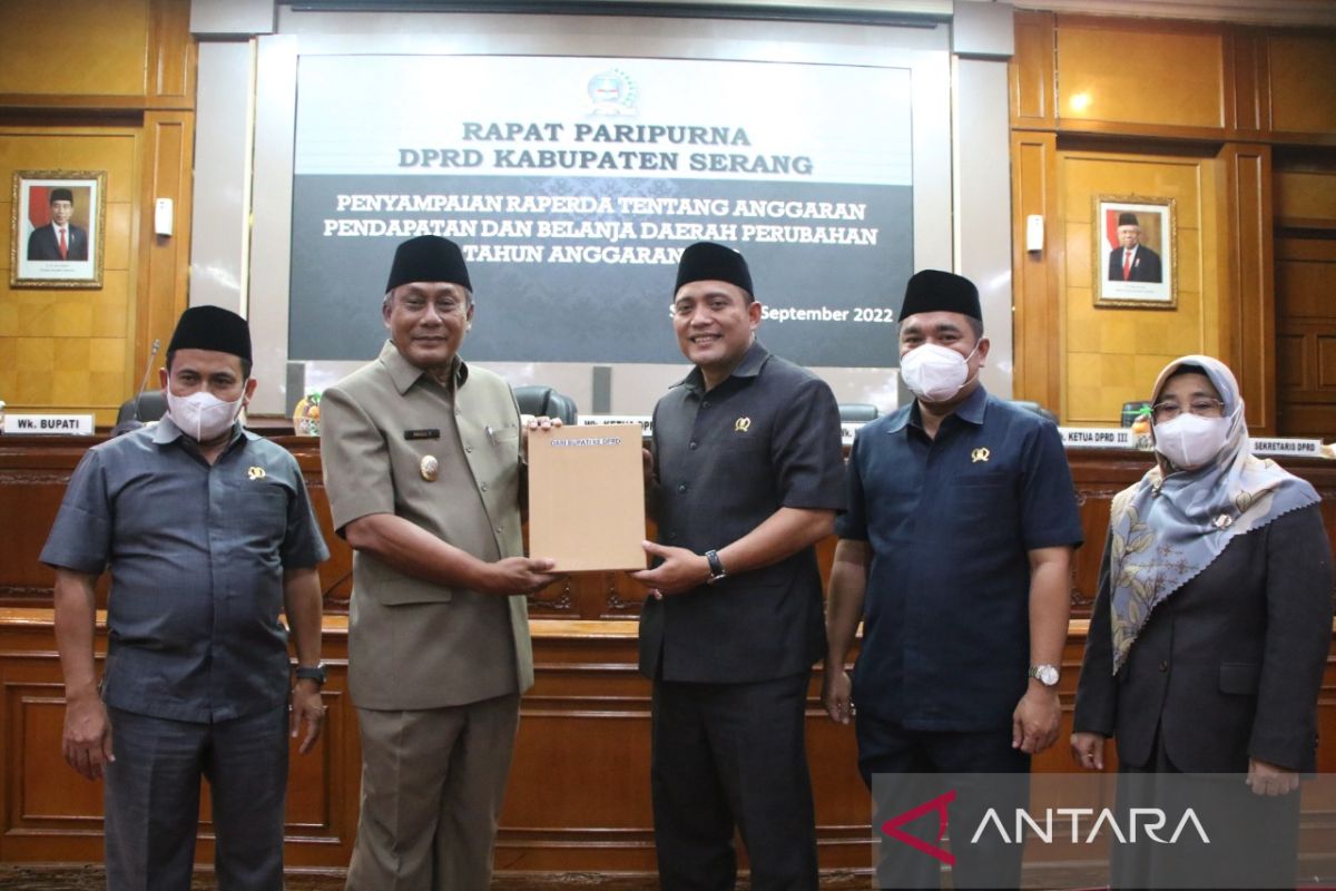 Wabup Serang Sampaikan Peningkatan PAD di Rapat Paripurna