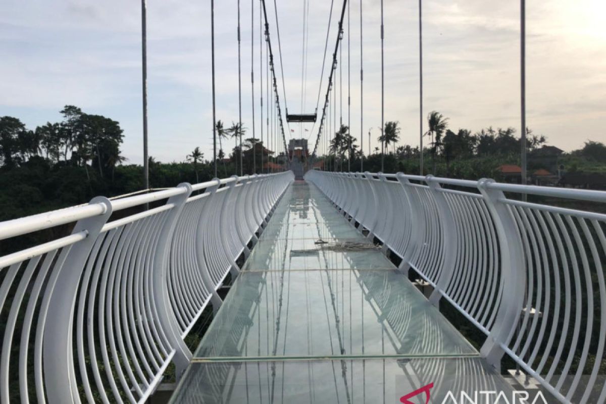 Jembatan kaca di Gianyar Bali segera rampung, jadi daya tarik wisata