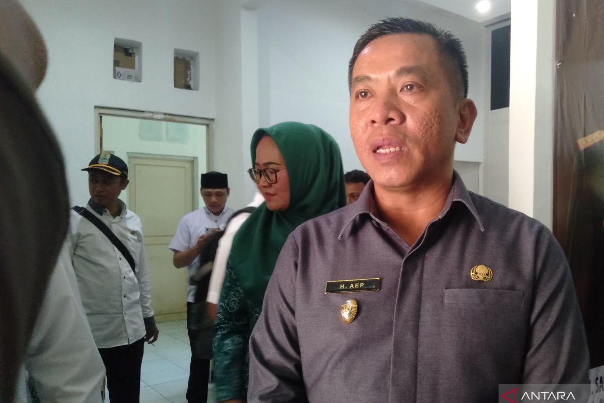 Wabup Karawang: Persoalan bangunan sekolah rusak akan dituntaskan hingga 2023