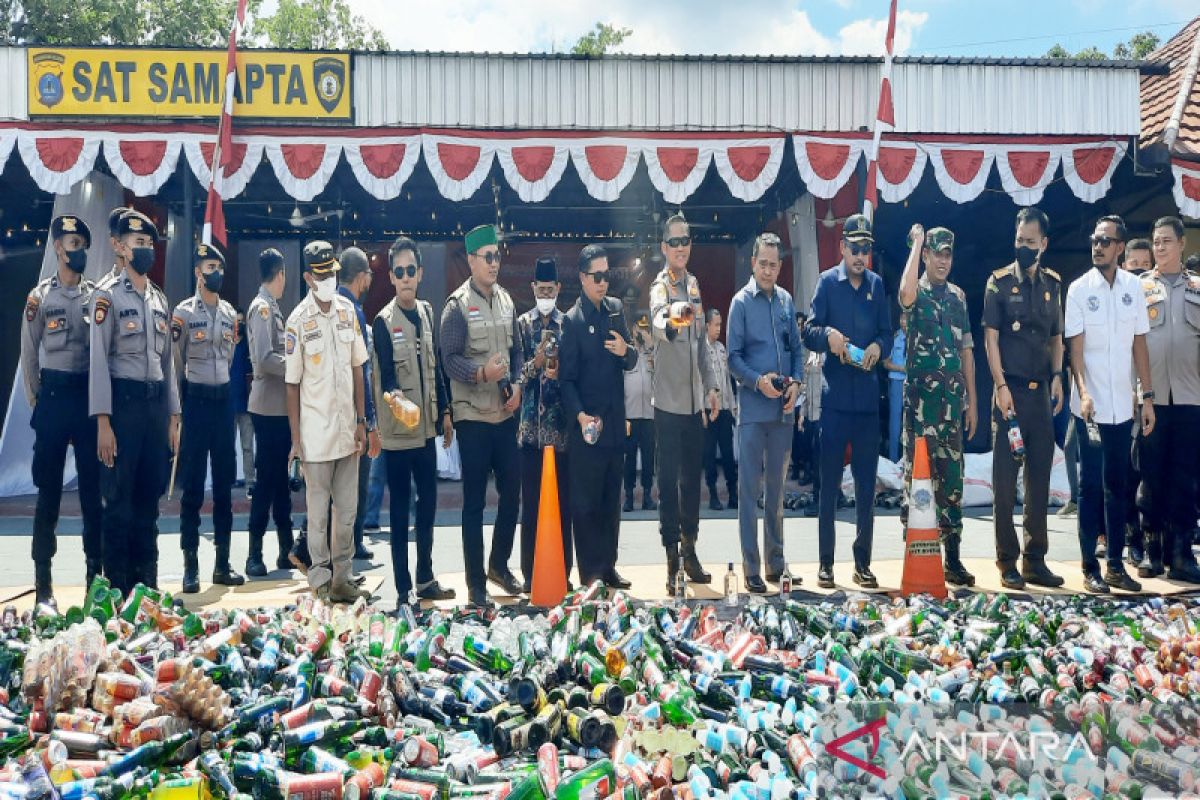 Polresta Banjarmasin musnahkan 4.239 botol miras ilegal