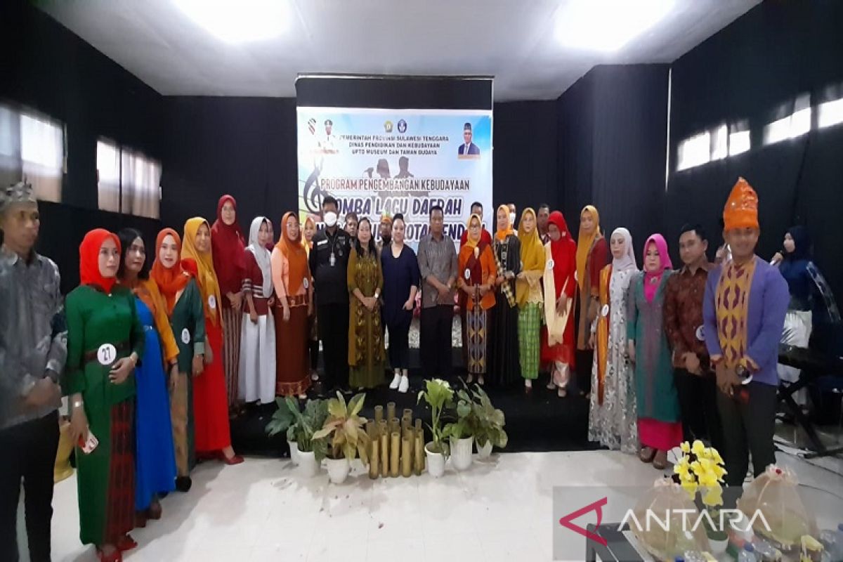 100 guru di Kota Kendari ikuti lomba lagu daerah