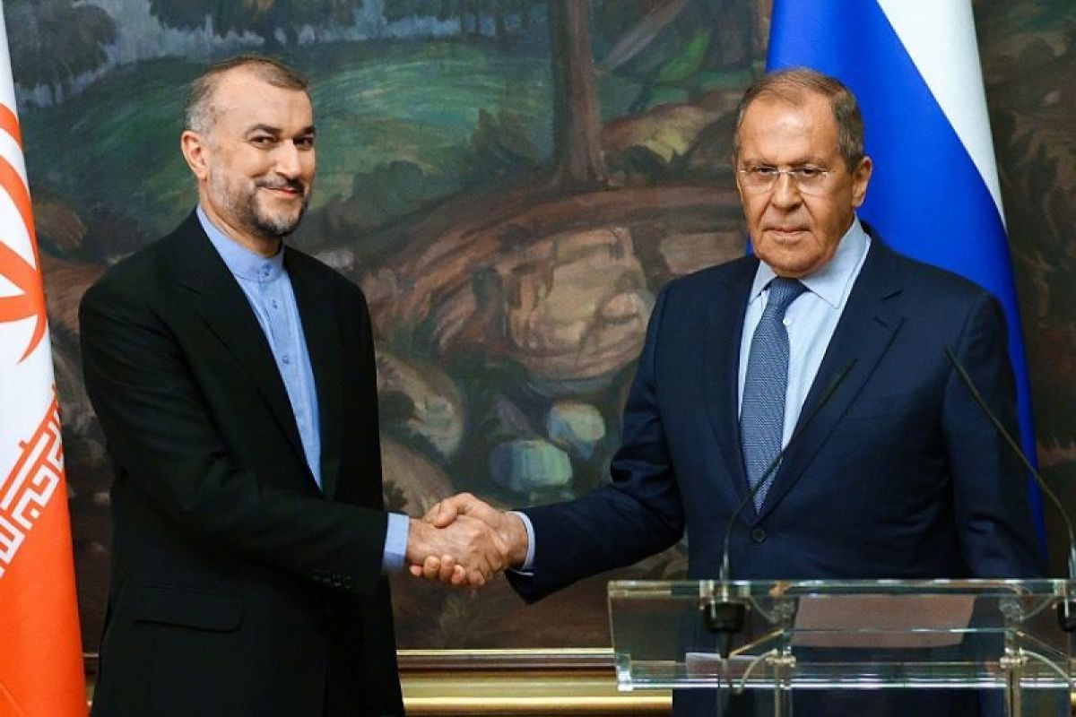 Rusia dan Iran sedang finalisasi kesepakatan tentang kerja sama bilateral
