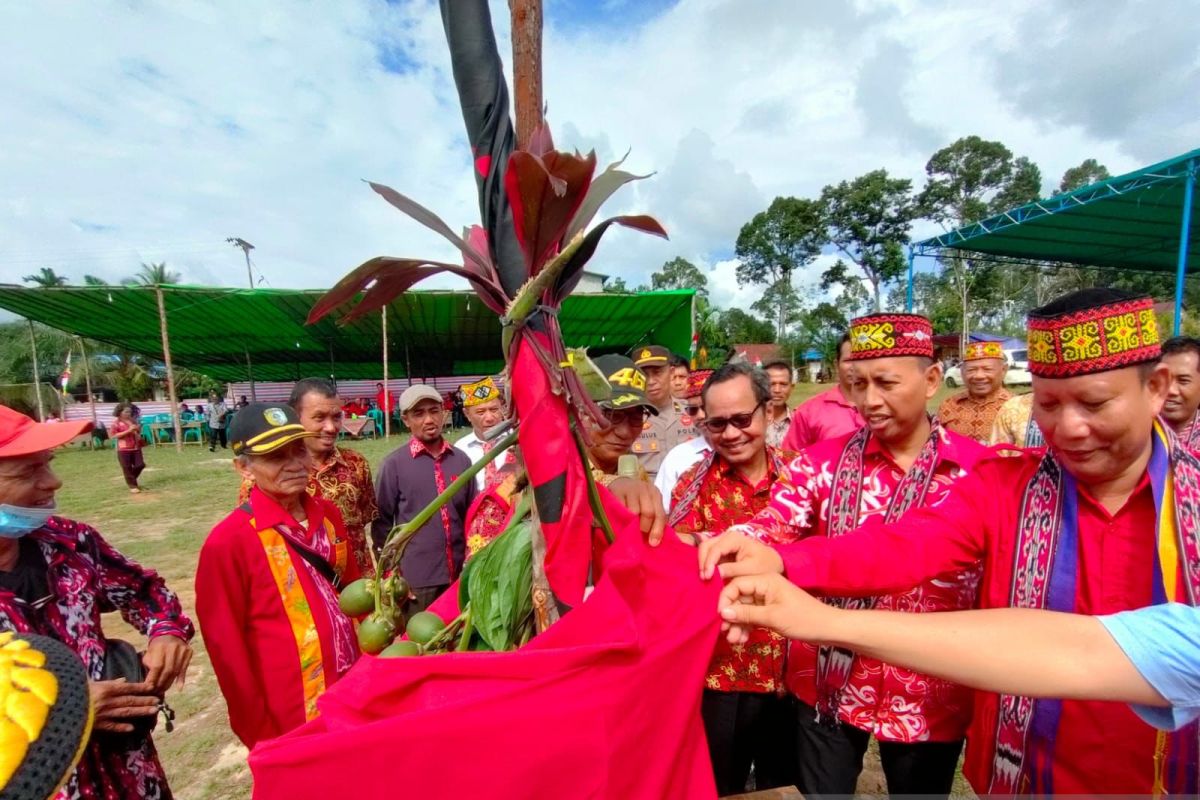 Menembus rintangan jarak dan geografis, memajukan masyarakat pedalaman