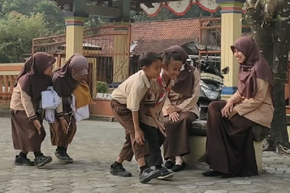 Tanamkan budi pekerti ke siswa dengan Si Panca