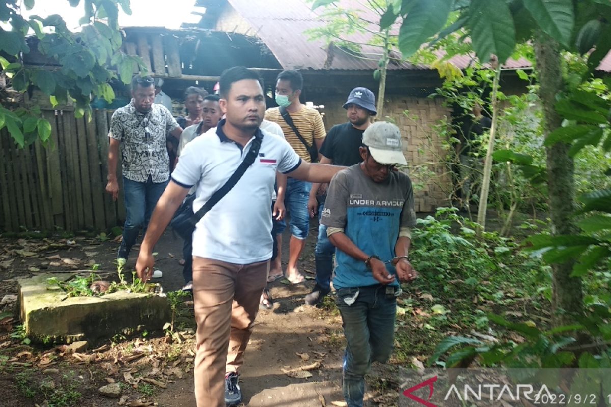 Polisi ubrak-abrik sarang narkoba di Deliserdang, empat pria diamankan