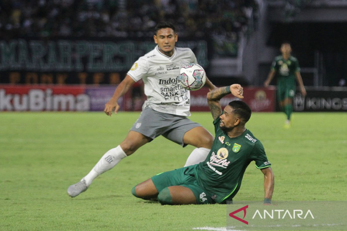 Bali United cukur  Persebaya  4-0
