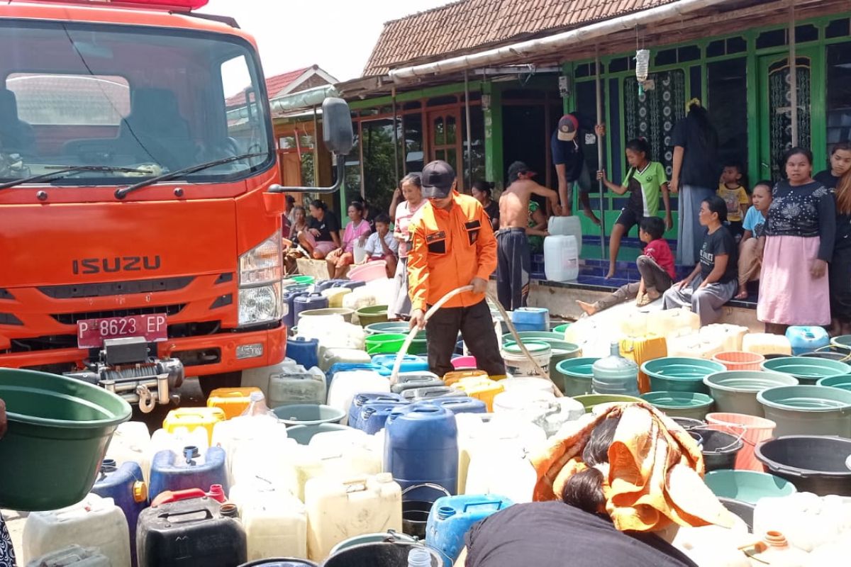 Tujuh dusun di Situbondo kekurangan air bersih, BPBD imbau camat segera lapor