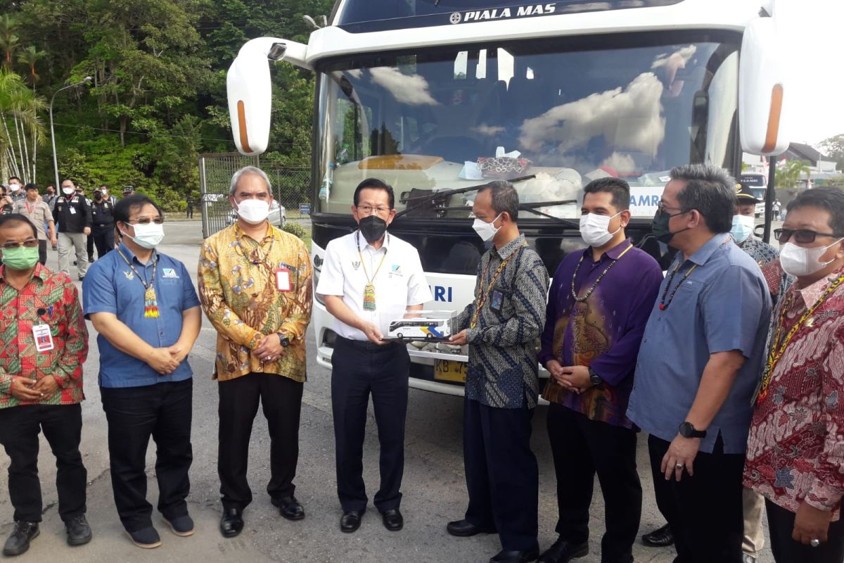 Bus cepat Pontianak-Kuching mulai  beroperasi lagi