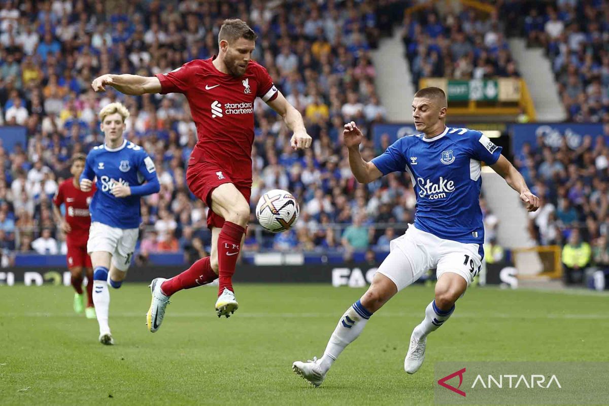 Milner selangkah lagi samai rekor penampilan Giggs di Liga Inggris