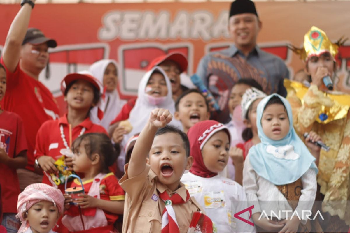 Wali Kota Bekasi hadiri panggung gembira warga Kaliabang