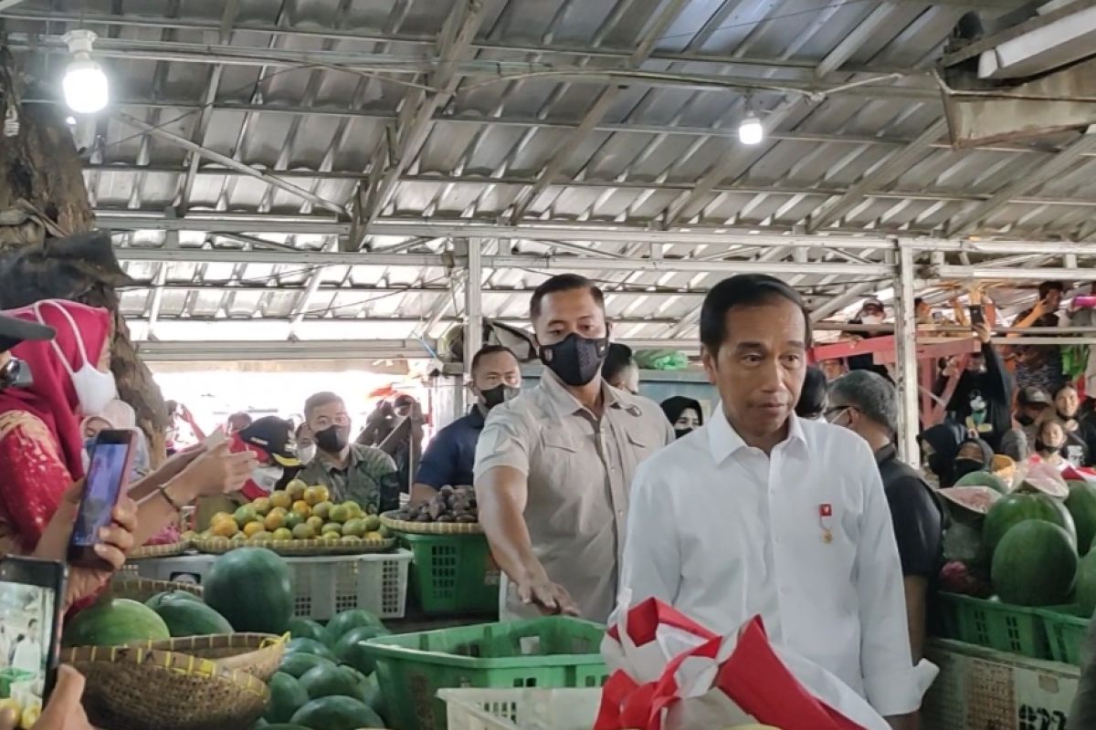 Presiden Jokowi sebut bantuan lansung tunai BBM disalurkan pekan depan