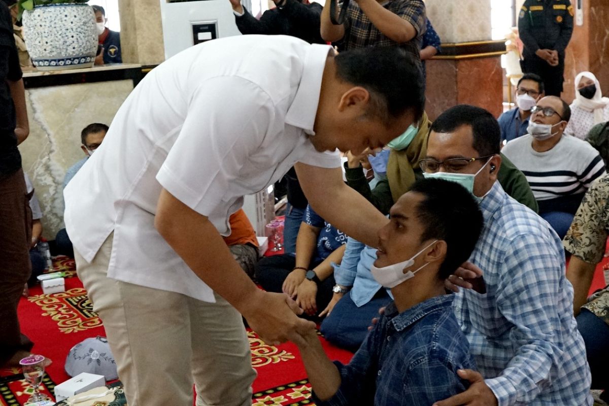 Wali Kota Surabaya lakukan evaluasi penyaluran bantuan makanan disabilitas