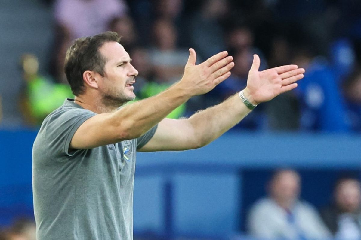 Frank Lampard terlempar dari Everton