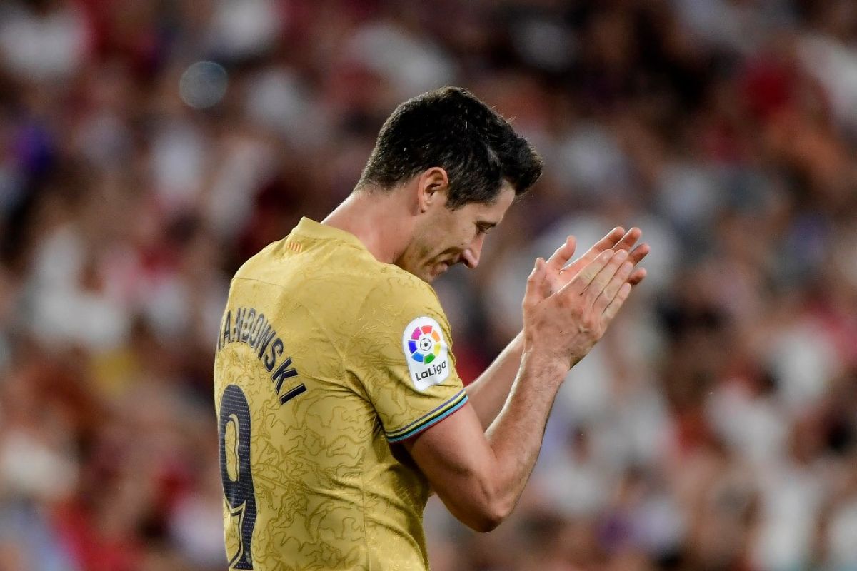 Robert Lewandowski pimpin Barca kalahkan Sevilla 3-0, Atletico ditahan seri