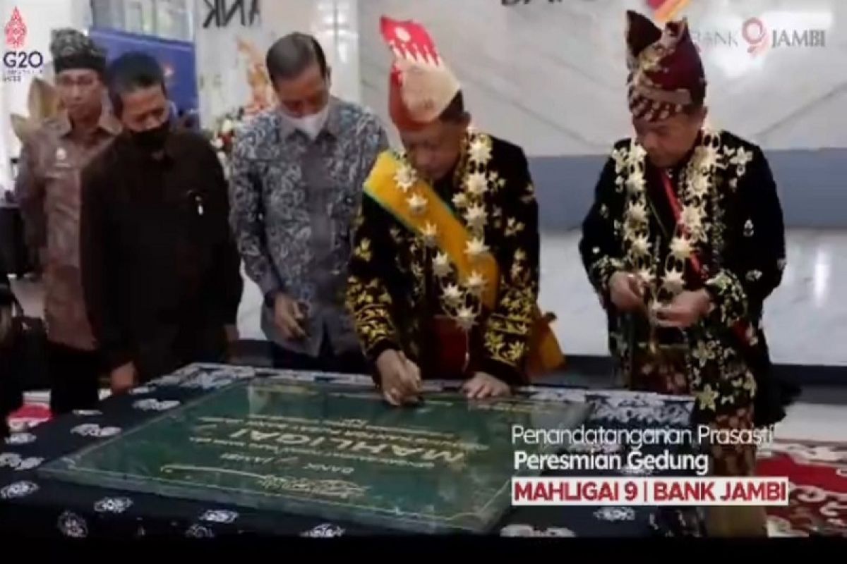 Mendagri tandatangani prasasti peresmian Gedung Mahligai 9 Bank Jambi