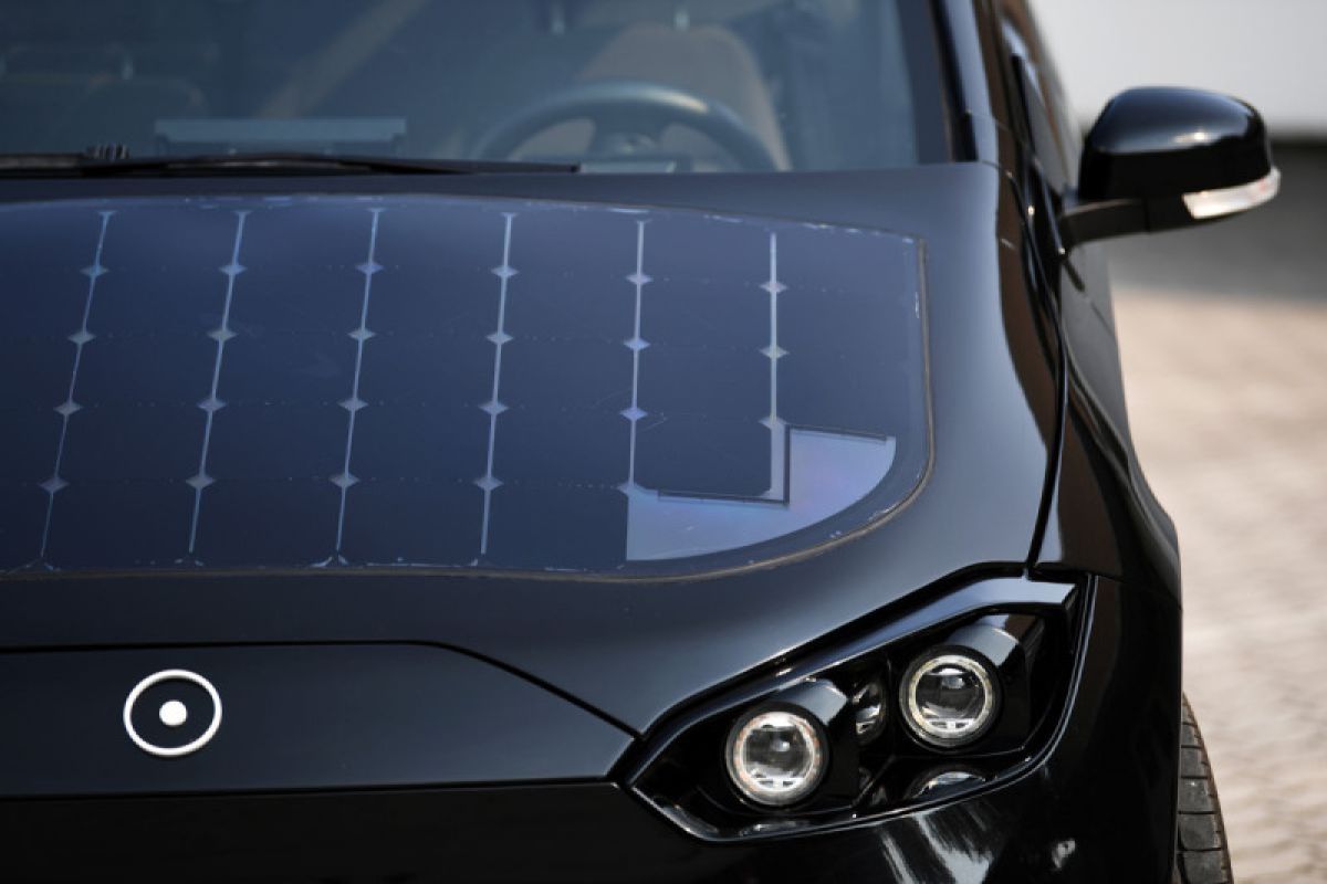 Mobil tenaga surya Sono Sion siap produksi massal