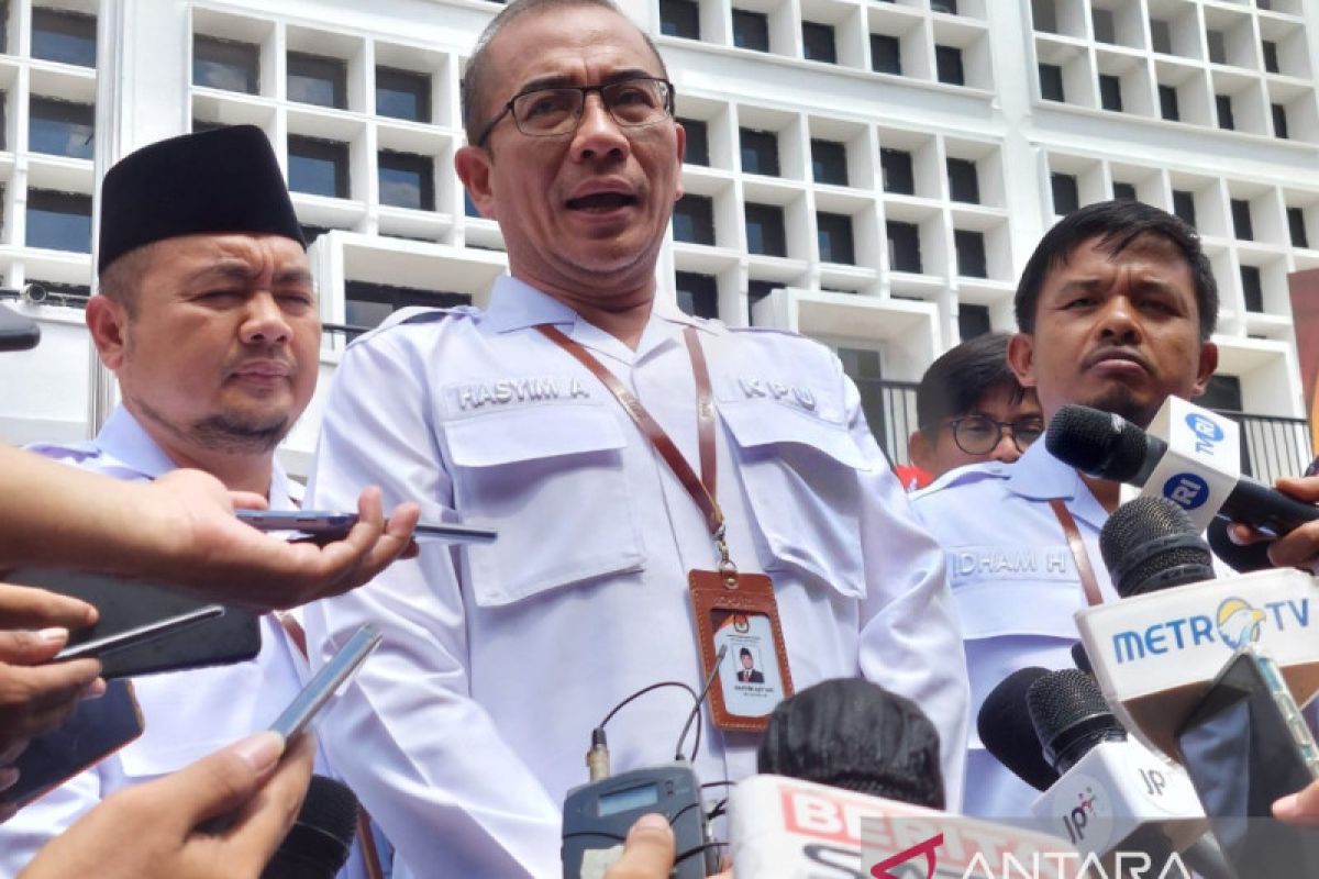 Hasyim: KPU bersikap saat ada pemberitahuan resmi DPP soal Ketum PPP