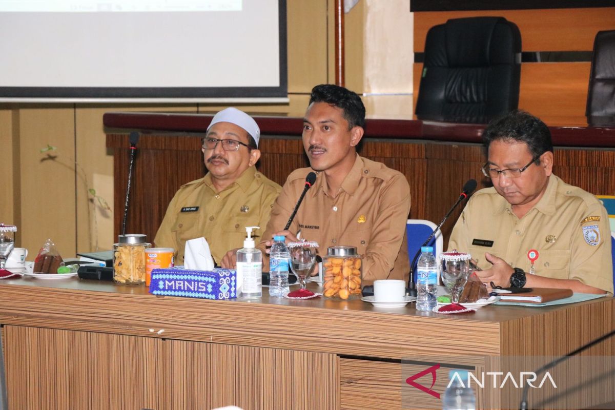 Pemkab Banjar tindaklanjuti informasi aktivitas pencari ikan ilegal