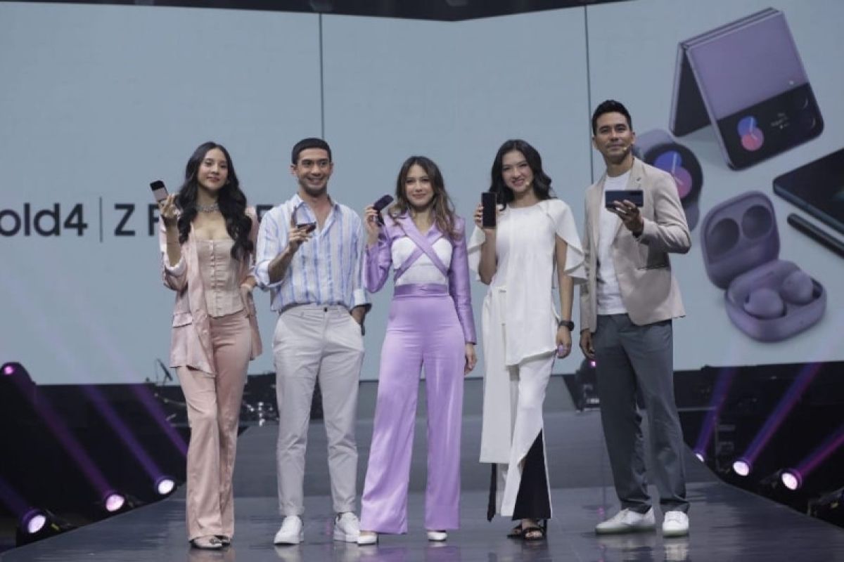 Pengalaman Raline Shah hingga Reza Rahadian jajal Samsung Z series