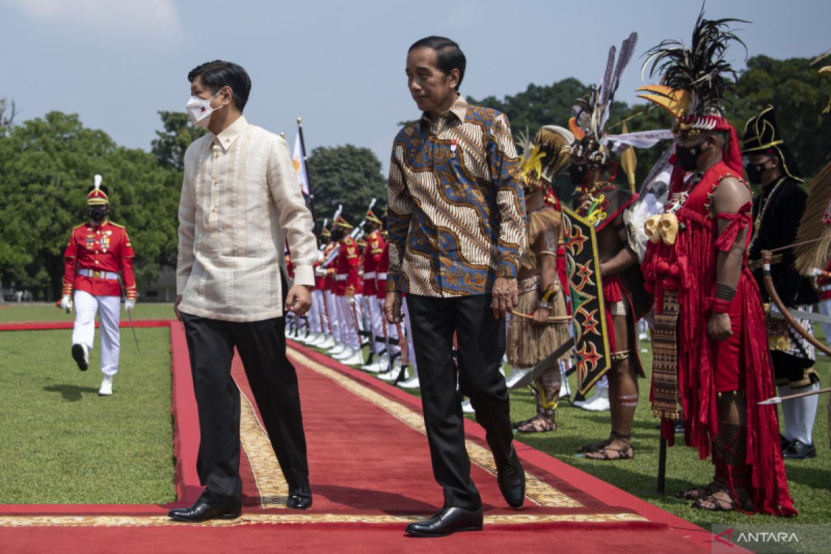 Jokowi ingin BUMN dan swasta makin dukung pembangunan Filipina