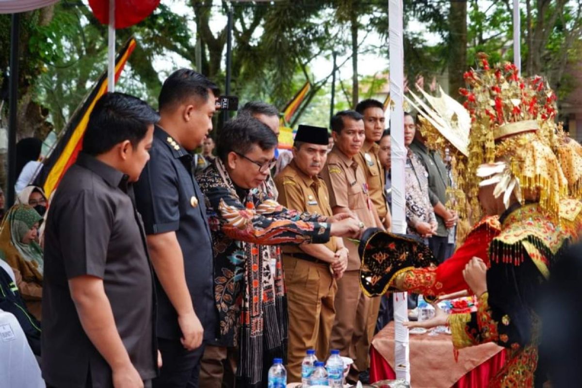 Bupati targetkan tiga besar nasional penilaian perizinan