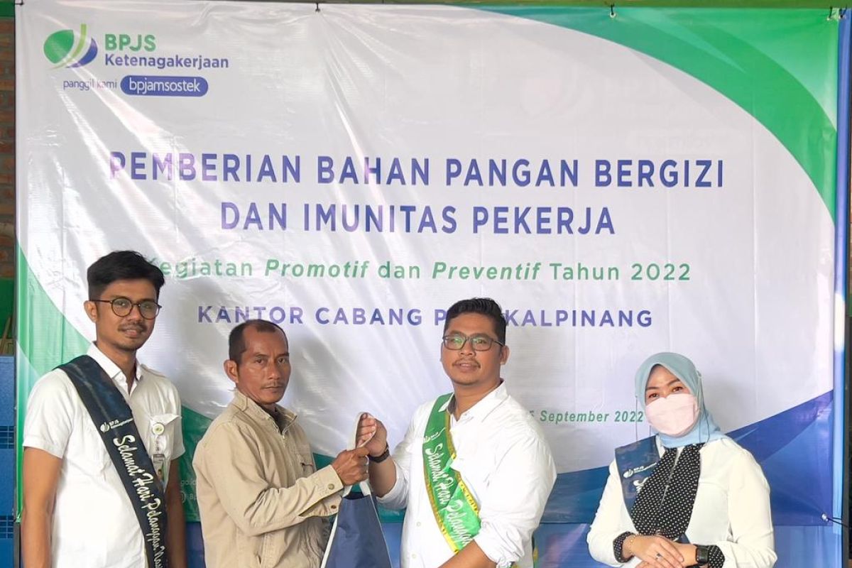 BPJS Ketenagakerjaan Pangkalpinang serahkan bantuan promotif dan preventif