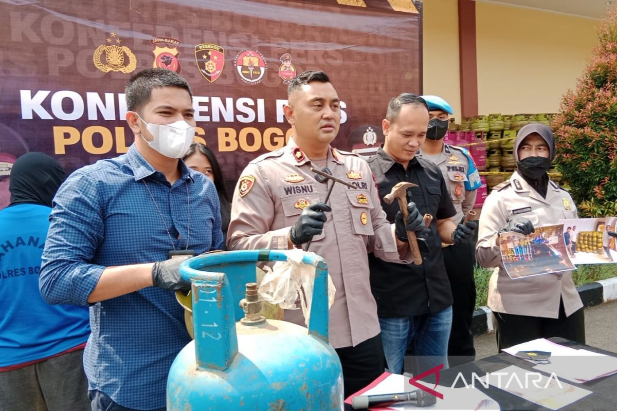 Polisi ungkap sindikat pengoplos gas elpiji berkedok warteg di Bogor