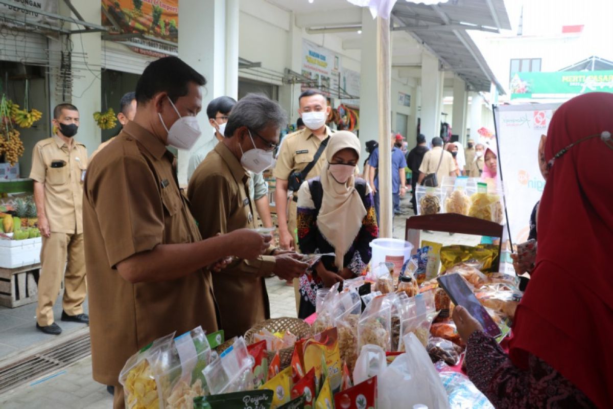 Disdagin Kulon Progo DIY menggelar Merti Pasar 2022 dongkrak pasar rakyat