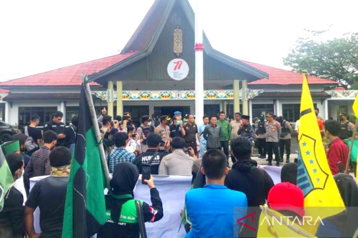 Demo tolak kenaikan BBM, mahasiswa Kotim sampaikan empat tuntutan