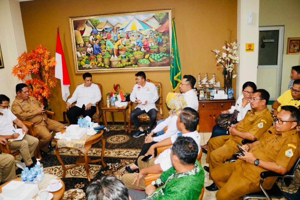 Bupati Samosir bertemu Kadin Kota Batam, ajak berinvestasi di Samosir