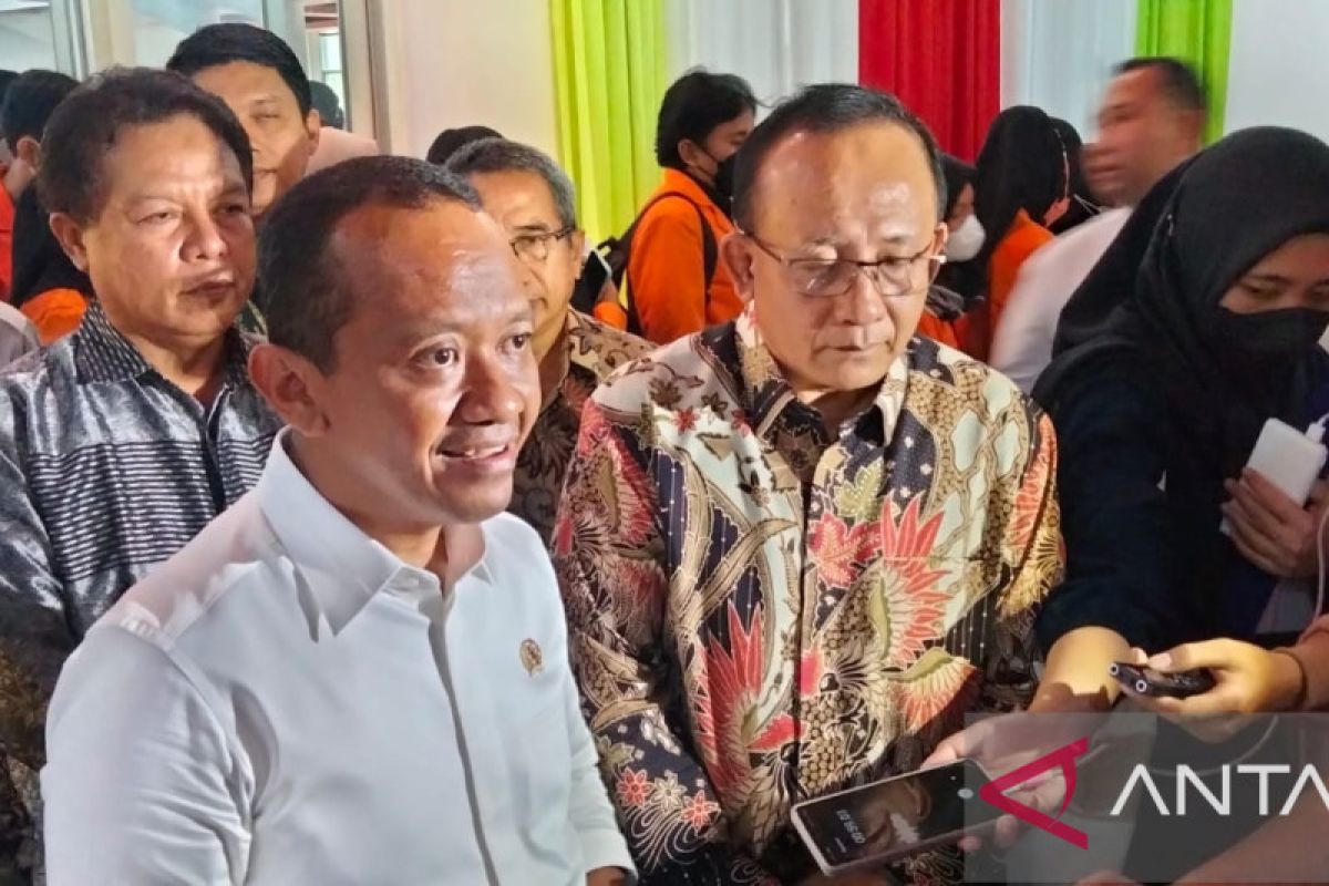 Menteri Investasi tegaskan daerah harus jadi tuan di negeri sendiri