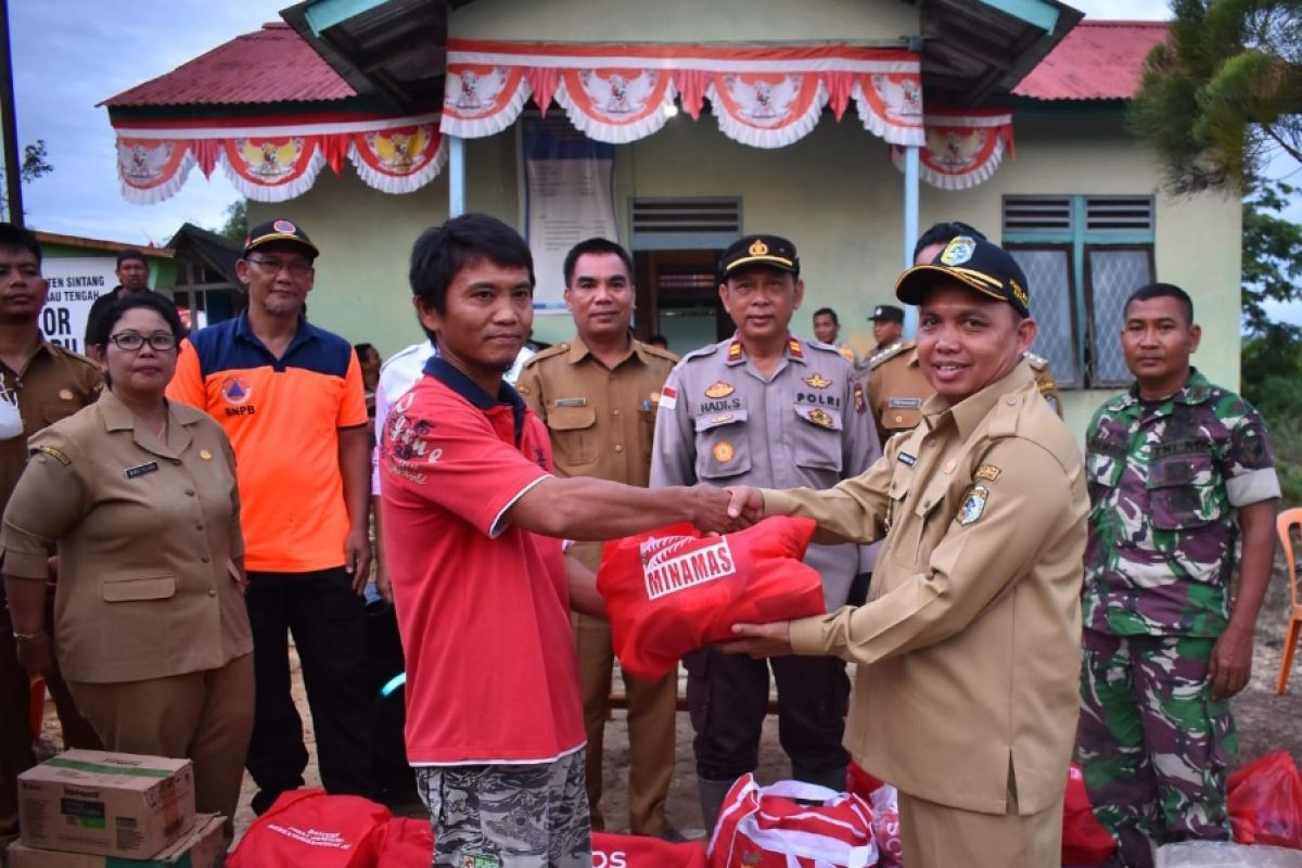 Kabupaten Sintang salurkan bantuan untuk korban banjir