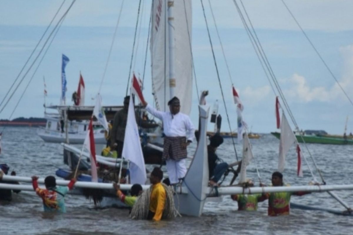 Perahu sandeq Sulbar tiba di IKN Nusantara