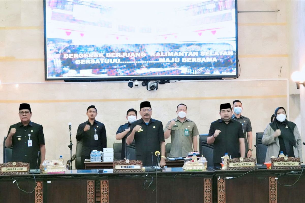 Gubernur sampaikan pandangan rancangan APBD-P 2022