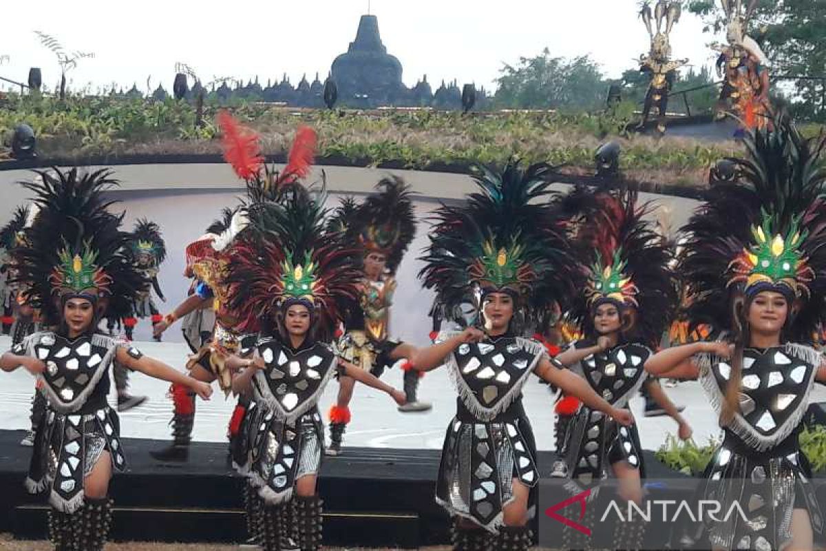 900 seniman terlibat dalam Festival Indonesia Bertutur di kawasan Borobudur