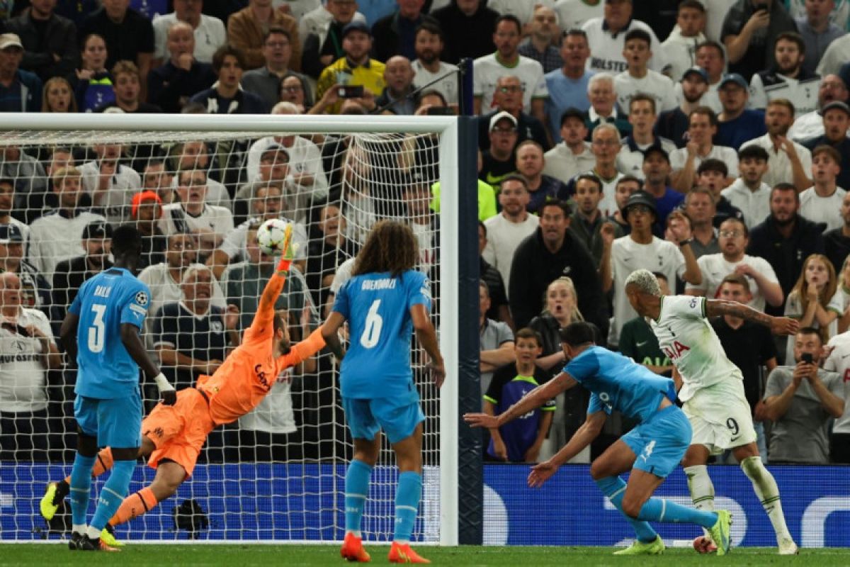 Liga Champions - Richarlison cetak gol pertama kala Spurs benamkan Marseille 2-0