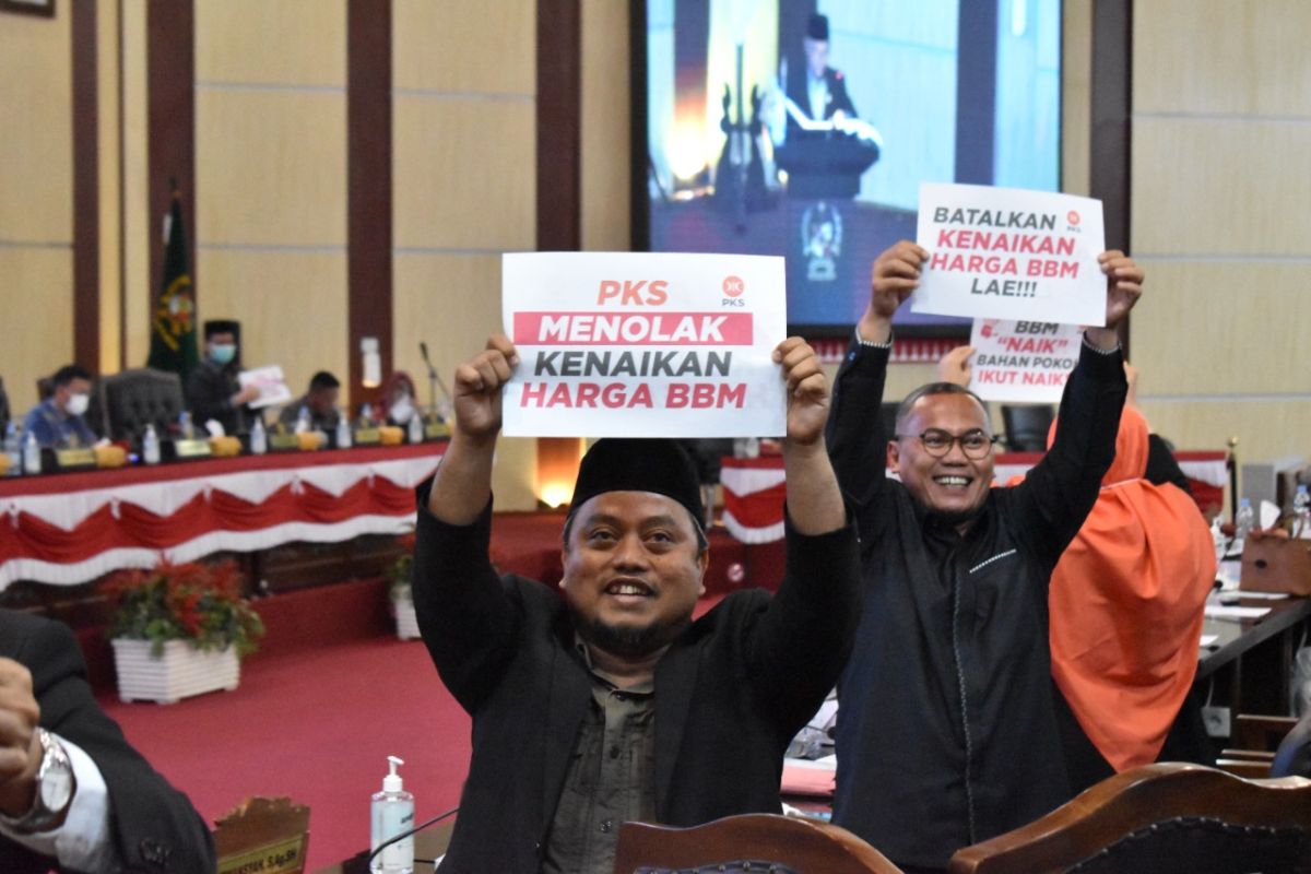 Rapat paripurna, FPKS DPRD Kota Medan tolak kenaikan harga BBM