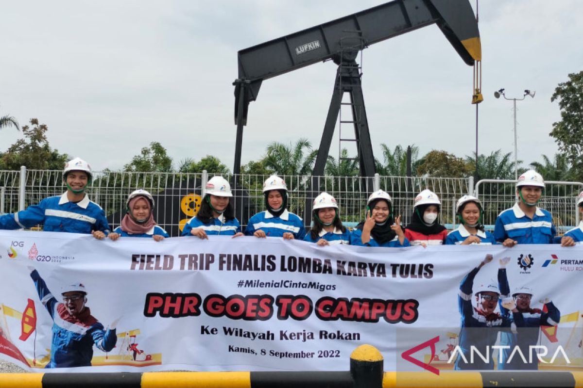 10 mahasiswa pilihan perguruan tinggi Riau ikuti field trip WK Rokan