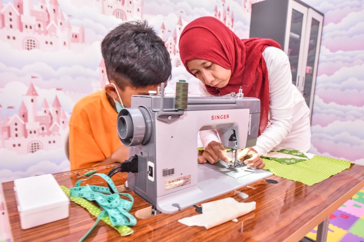 Rumah Anak Prestasi di Surabaya jadi ruang kreativitas penyandang disabilitas