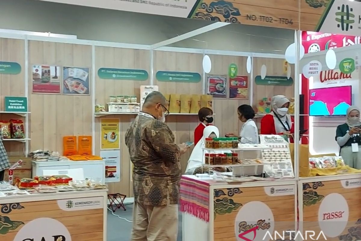 Indonesian Embassy promotes Indonesian halal products in MIHAS