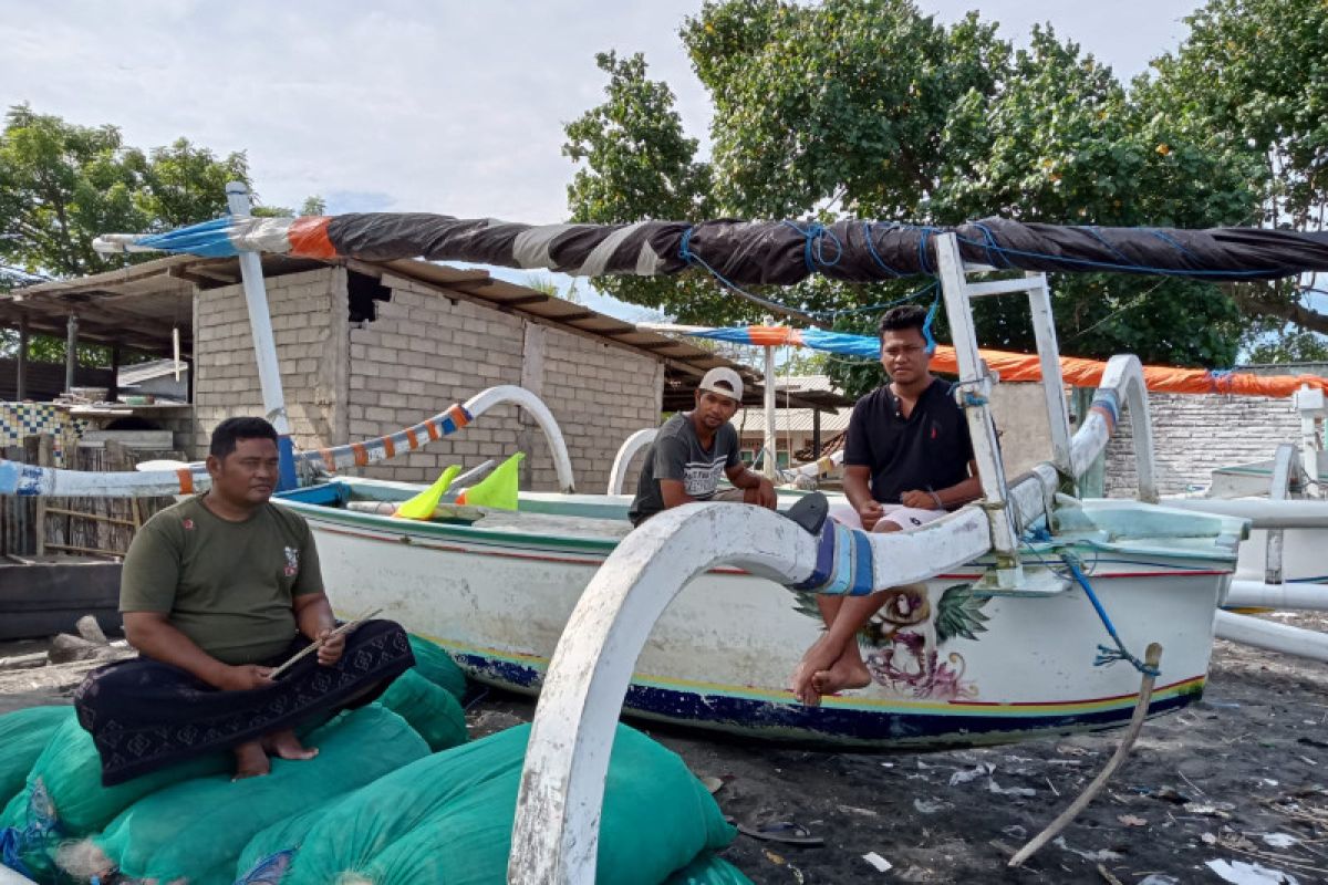 Nelayan Bintaro Ampenan keluhkan kenaikkan BBM