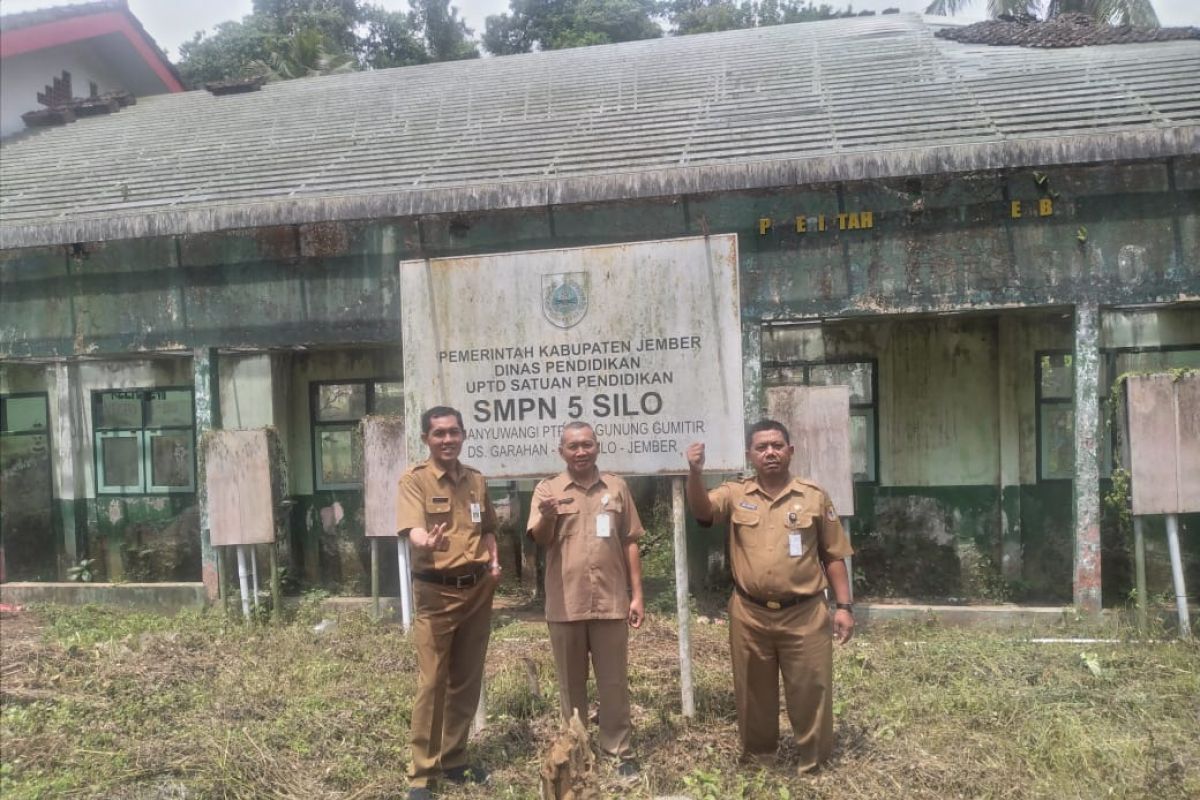 Dinas Pendidikan Jember perbaiki 120 ruang kelas SD-SMP rusak berat