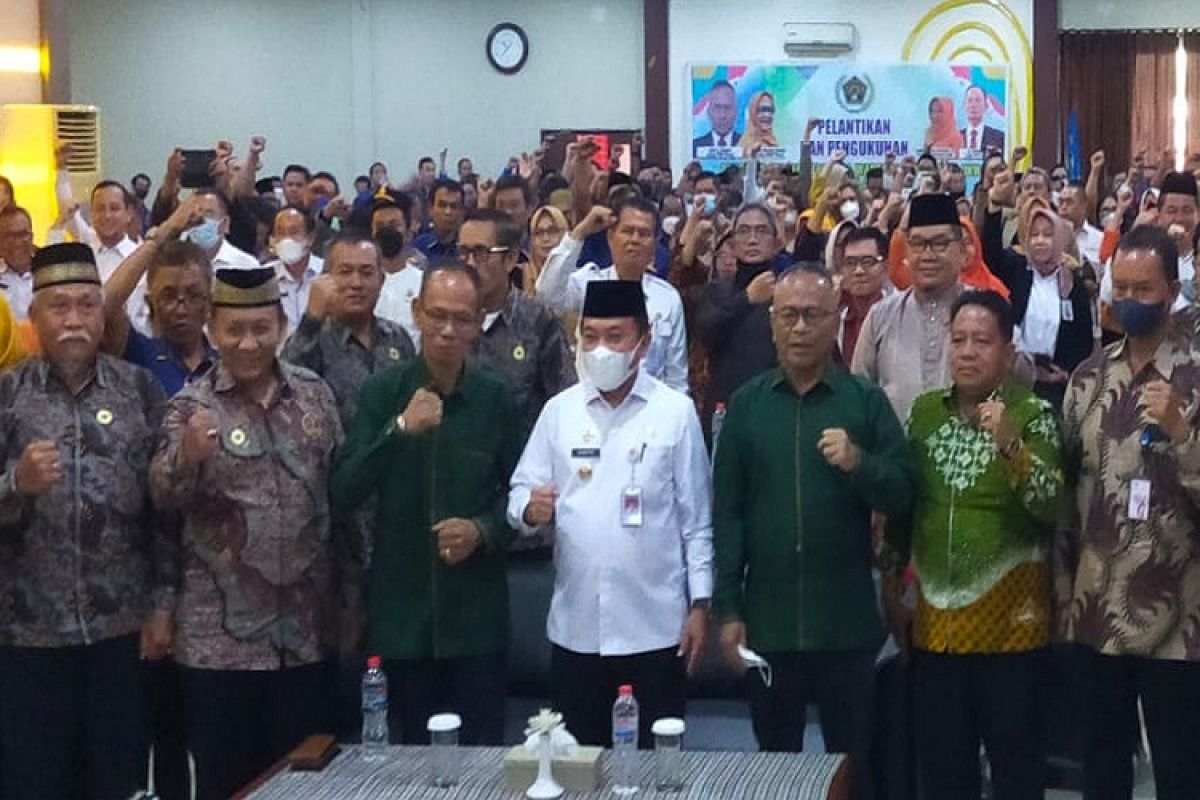 Gubernur Haris hadiri pelantikan pengurus PWI Jambi 2022-2027