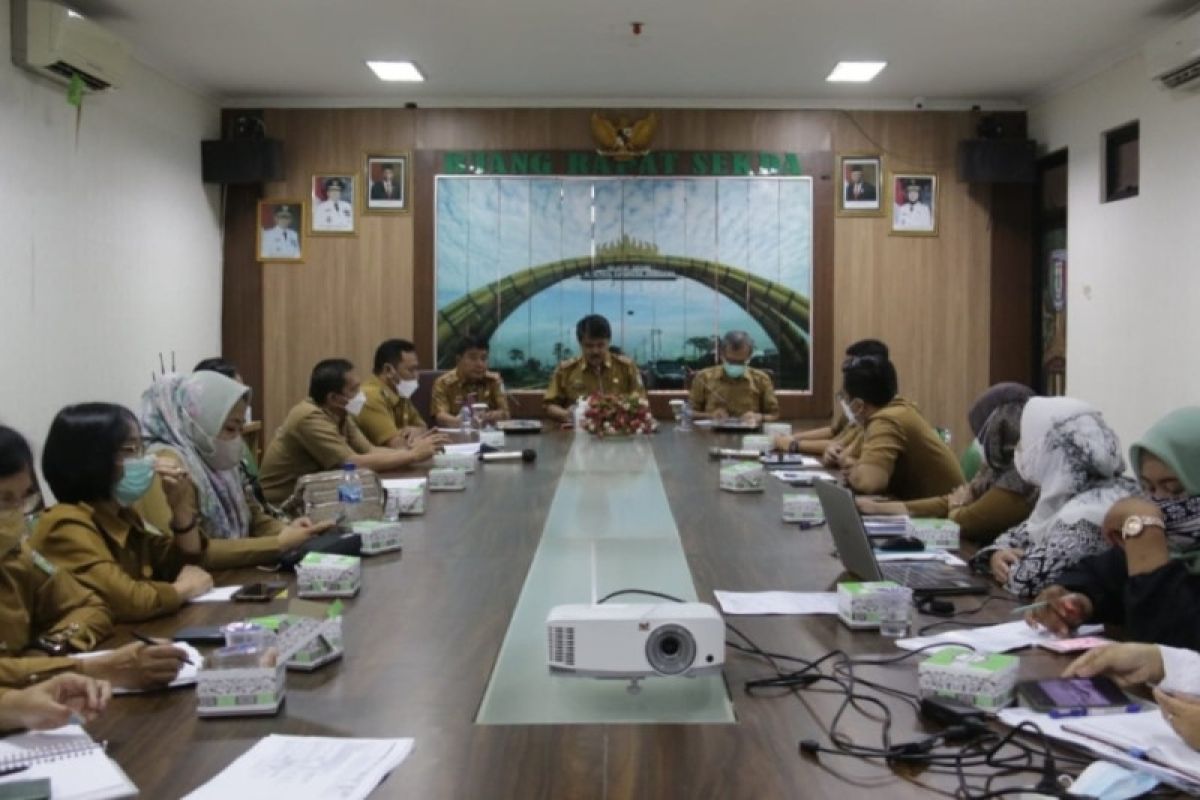 Sekda Pringsewu pimpin rapat koordinasi bersama satgas stunting