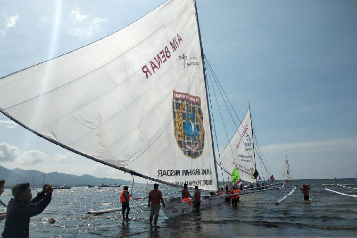 Sulbar gelar lomba Segitiga Perahu Sandeq di Bali