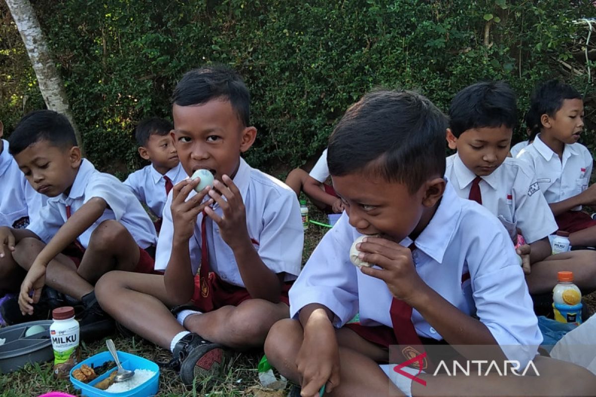 Membiasakan siswa bawa bekal dari rumah untuk mencegah "stunting"