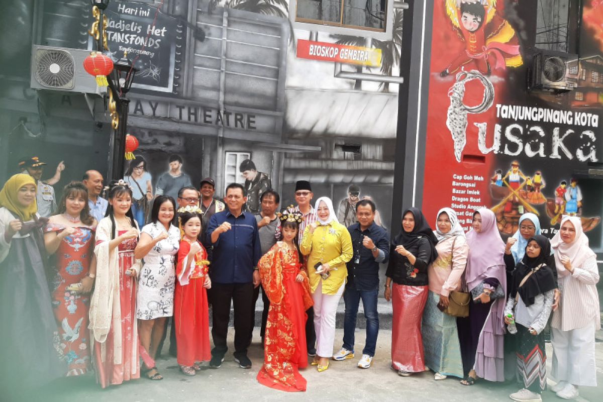 Gubernur Kepri apresiasi mural tiga dimensi di Jalan Merdeka