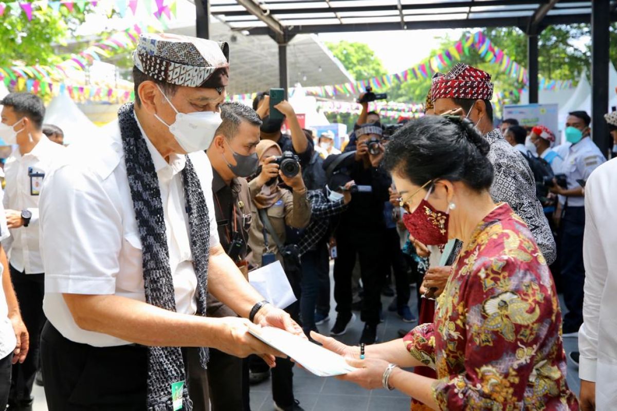 Pemkab Banyuwangi fasilitasi pengurusan sertifikat ribuan tanah wakaf