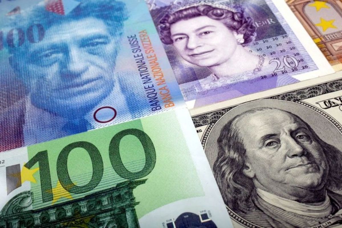 Sterling, euro naik terhadap dolar setelah BoE beli obligasi Inggris
